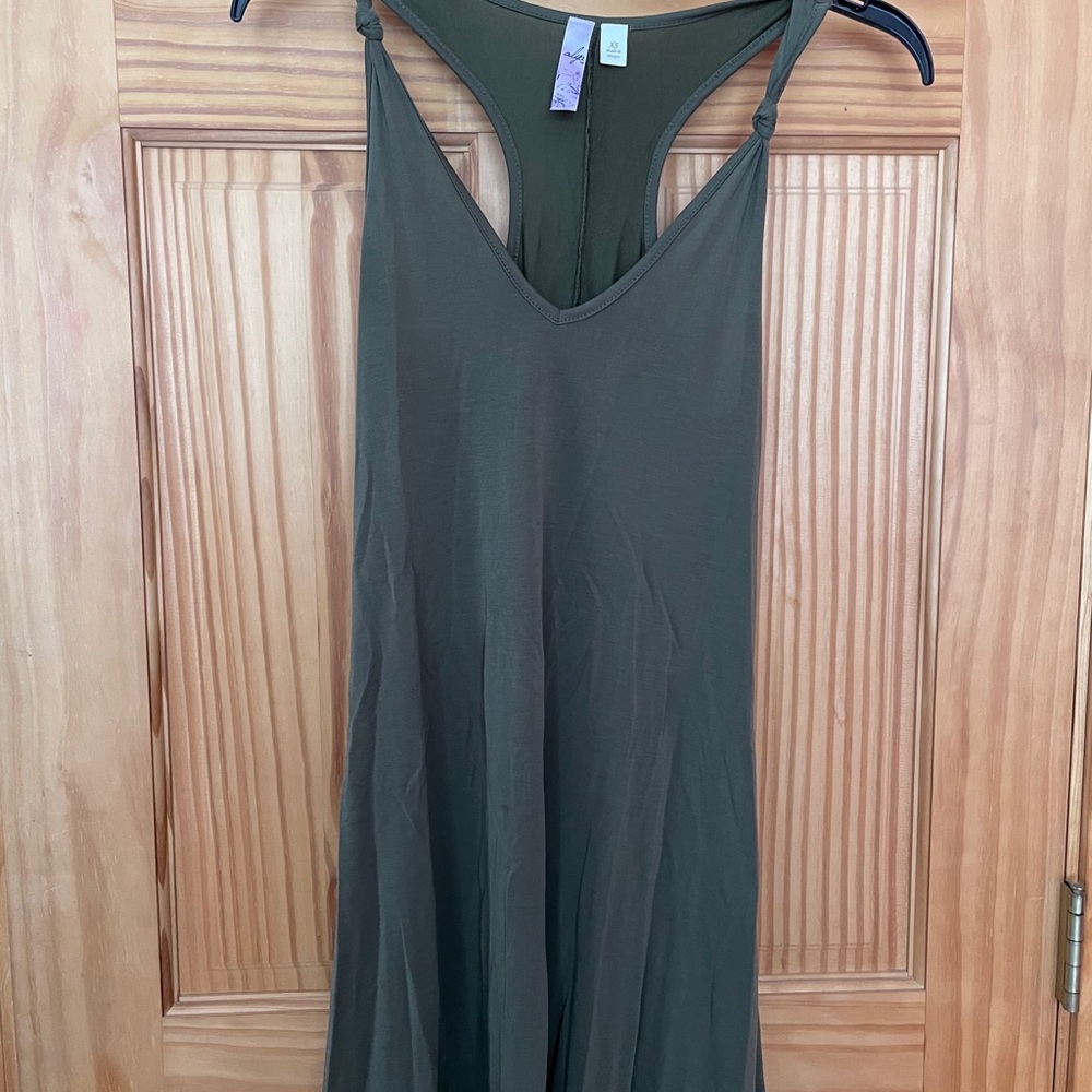 Green dress,